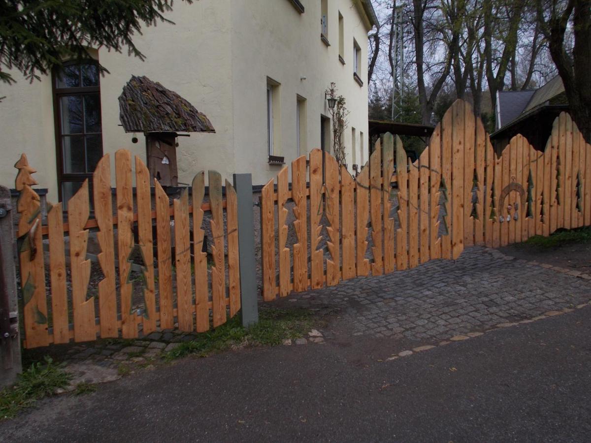 Ferienwohnung "Hinter Den Sieben Bergen" Schwarzenberg  Exterior photo